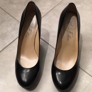 Marc Fisher black pumps